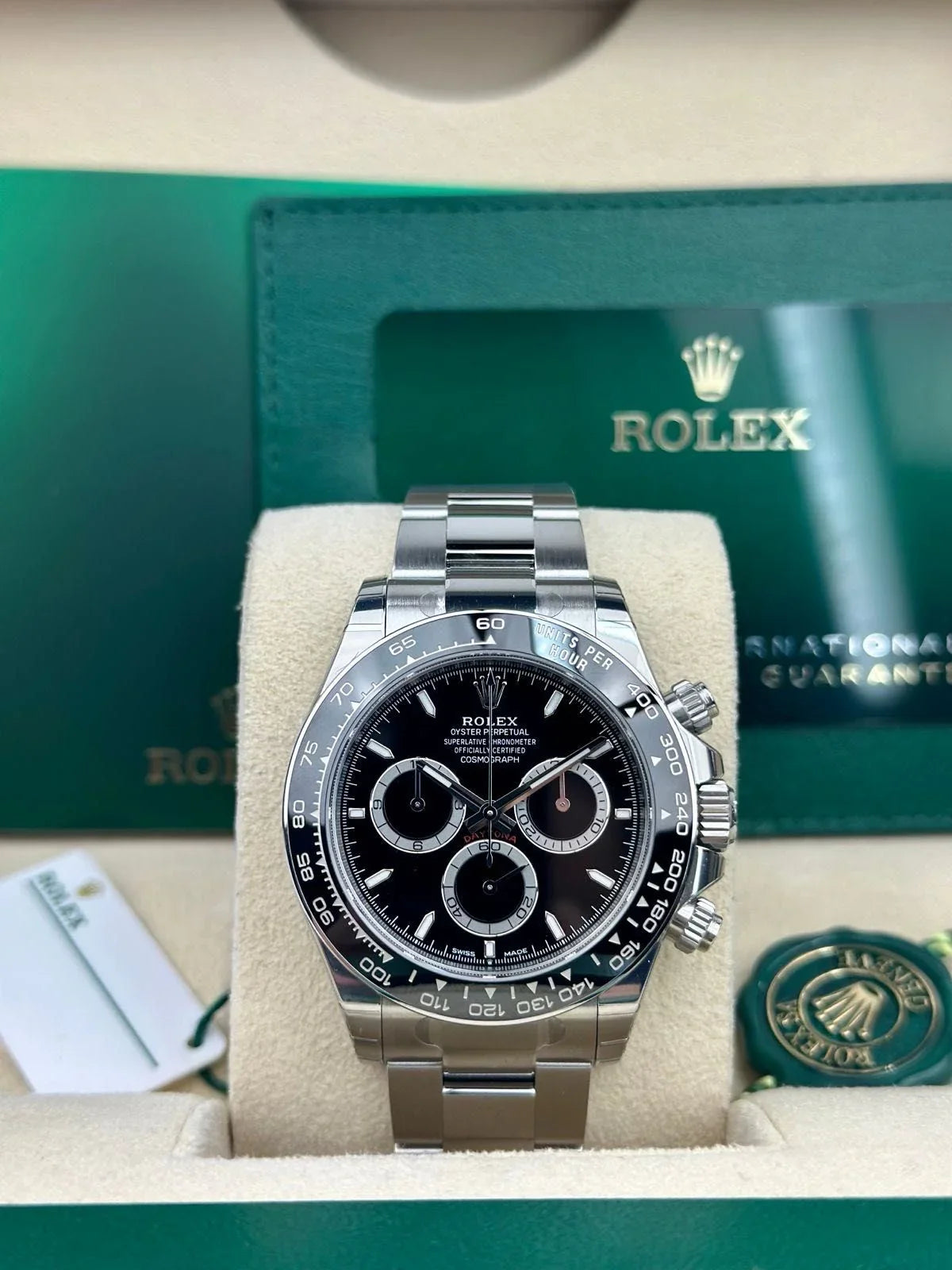 Rolex Oystersteel Cosmograph Daytona Watch - Black Cerachrom Bezel - Black Index Dial - Oyster Bracelet - 126500ln bkio