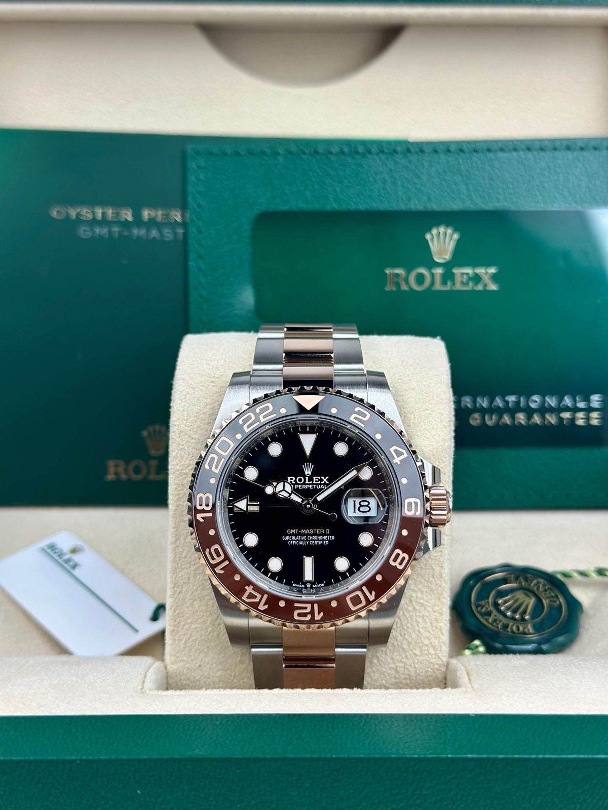 Rolex Everose Rolesor GMT-Master II 40 Watch - Black And Brown Root Beer Bezel - Black Dial - Oyster Bracelet - 126711CHNR ROOTBEER